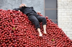 An Apple a day 5 * 5616 x 3744 * (7.7MB)